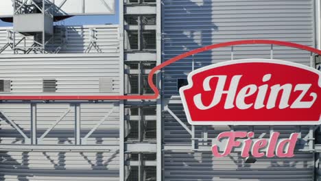 Heinz-Field-football-stadium,-Pittsburgh,-Pennsylvania