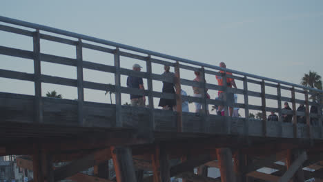 Walkers-on-the-Seal-Beach-pier