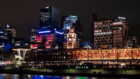 Melbourne-CBD-skyline-nighttime-timelapse---hyperlapse-Flinder-Street-Station-Nighttime-Timelapse