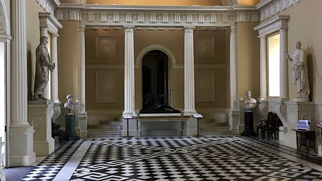 Este-Gran-Salón-Greco-romano-Fue-Diseñado-Por-Robert-Adam