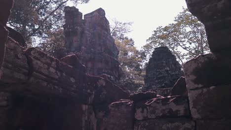 Zoom-out-from-Ancient-Temples-at-Angkor-Wat