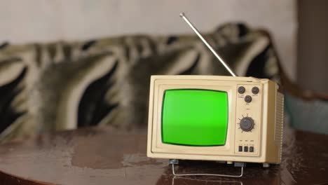 Alter-Kleiner-Vintage-Fernseher