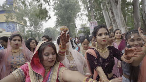 In-Dehradun-Uttarakhand-India,-Indian-wedding-during-Corona,-Relative's-dancing-on-road