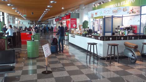 Ljubljana-International-Airport.-People-in-the-terminal