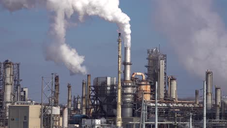 Oil-Refinery-Letting-Pollution-Into-The-Air-Global-Warming