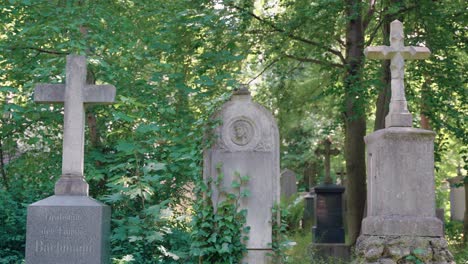Ornate-gravestone-at-Christian-graveyard-in-Munich
