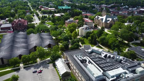 Ohio-Wesleyan-University-Campus-in-Delawarel,-Ohio,-aerial-drone-footage