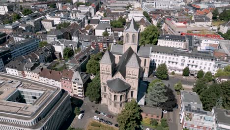 Köln,-Deutschland---Panorama-Drohne-Rundflug-mit-Blick-auf-Köln-Nordstadt-mit-der-Basilica-St