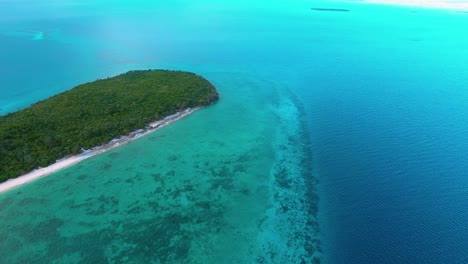 aerial-view-of-the-islands-in-Zanzibar-archipelago