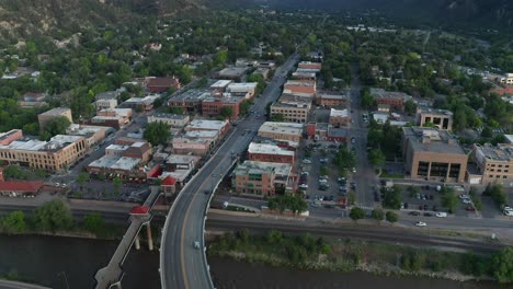 Aerial-reveal-of-Glenwood-Springs,-Colorado