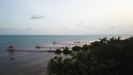 Belize-Küste-Sonnenaufgang-Resort-Piers