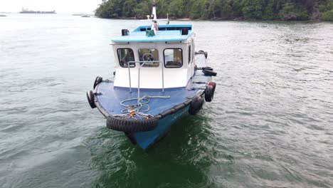 Singapore-Bump-Boats-Im-Singapurischen-Wasser-Ohne-Passagiere