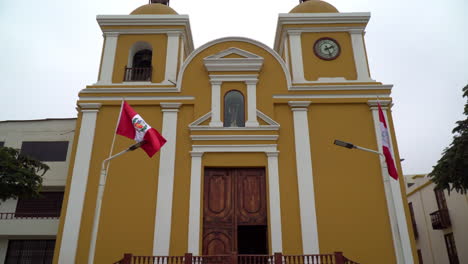 Tagesaufnahme-Der-Kirche-San-Juan-Bautista-In-Ascope-La-Libertad-Peru