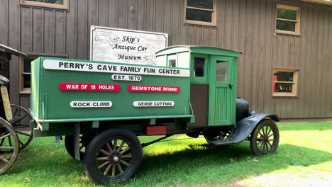 Skip's-Antique-Car-Museum-and-Perr's-Cave-family-fun-center-at-Put-in-Bay,-Ohio