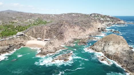 hidden-beach-in-Oaxaca-called-Playa-del-amor-in-Zipolite-nude-beach