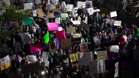 Monterrey,-Mexiko---8.-März-2022:-Tausende-Von-Frauen-Marschieren-Während-Des-Internationalen-Frauentages-Durch-Die-Stadt