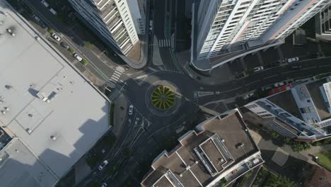 Quiet-roundabout-between-the-apartments-residential-buildings