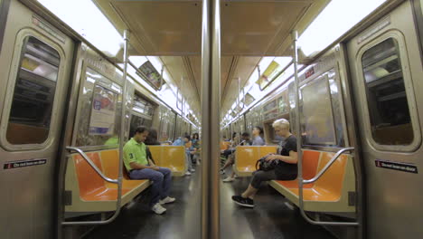 People-Ride-The-Subway-In-New-York-City,-Hyperlapse