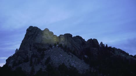 Mount-Rushmore-National-Memorial-Illuminated-at-Night