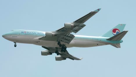 Korean-Air-Boeing-747-4B5-HL7402-approaching-before-landing-to-Suvarnabhumi-airport-in-Bangkok-at-Thailand