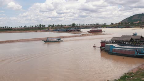 Boat-Leaving-the-Port-and-Heading-out-into-Tonle-Sap-Lake