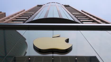 Logotipo-De-Apple-De-La-Marca-De-Tecnología-Multinacional-Estadounidense-Visto-Fuera-De-Su-Tienda-Oficial-En-Hong-Kong