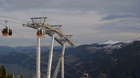Cable-car-running-over-a-valley-in-Alps