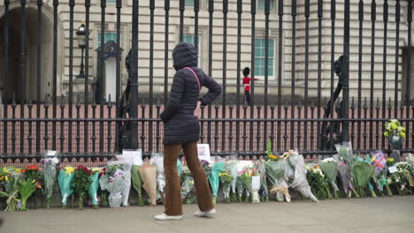 Flowers-being-laid-outside-Buckingham-Palace-following-the-death-of-Prince-Philip