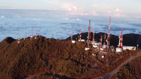 Volcan-Baru-Antenas,-Panama-drone-footage