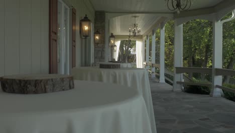 Tables-and-decor-at-wedding-venue-in-North-Carolina