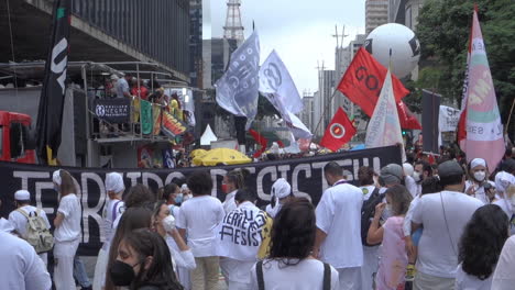 Protesta-En-La-Avenida-Paulista,-Sao-Paulo,-Brasil