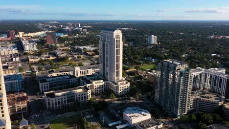 4K-Cinematic-drone-parallax-clip-of-Orange-county-courthouse-in-downtown-Orlando,-Florida