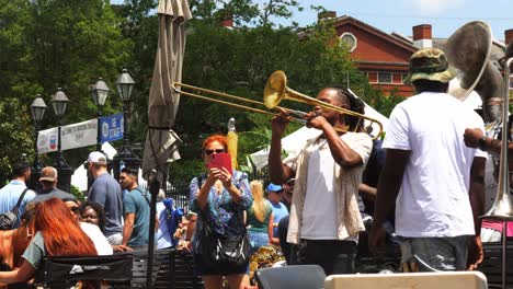 Banda-De-Música-Jackson-Square-Fiesta-Del-Barrio-Francés-De-Nueva-Orleans