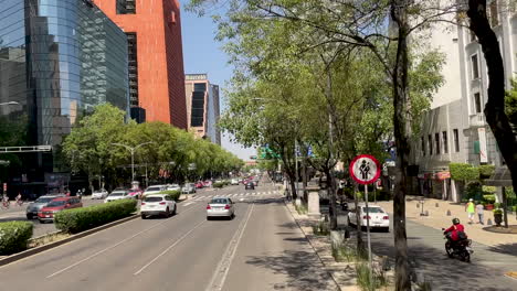 shot-of-reforma-avenue-in-mexico-city-and-skycrapers