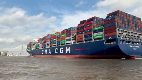 Containerschiff-Fährt,-Hafen-Von-Savannah