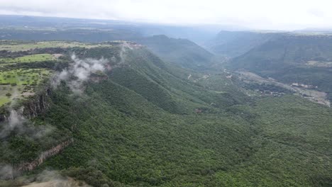Aerial-view-of-the-pena-del-aire-canyon-in-Hidalgo-Mexico