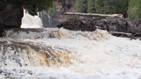 Heavy-water-flows-from-spring-flooding-at-Gooseberry-Falls