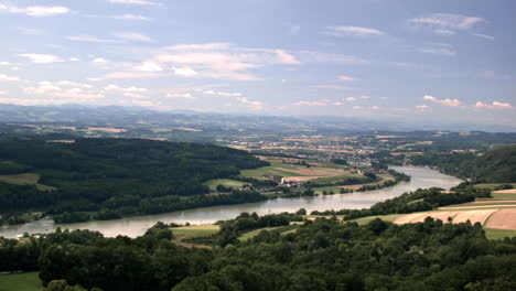 Panorama---Donau-In-Deutschland
