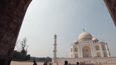 The-Taj-Mahal-framed-from-an-arch-gate