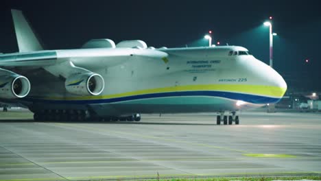 Antonov-225-the-biggest-plane-in-the-world-arriving-in-Linz-Austria