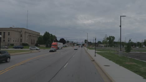 Conducción-De-Camiones-En-Las-Carreteras-Estadounidenses-En-Indiana,-Hammond,-EE.UU.