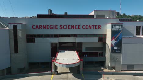 Carnegie-Science-Center-in-Pittsburgh,-PA.-Museum-theme