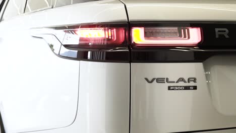 rear-light,-land-rover-velar,-range-rover,-modern-car-interior,-english-car,-luxury-car