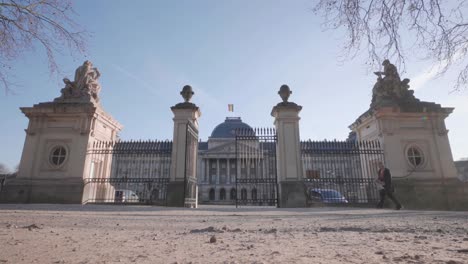 Wide-skyline-view-of-the-Royal-Palace-of-Brussels,-Belgium