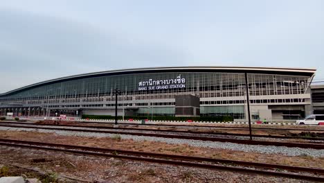 Bang-Sue-Grand-Station,-Nuevo-Centro-De-Transporte-Ferroviario-En-Bangkok,-Tailandia