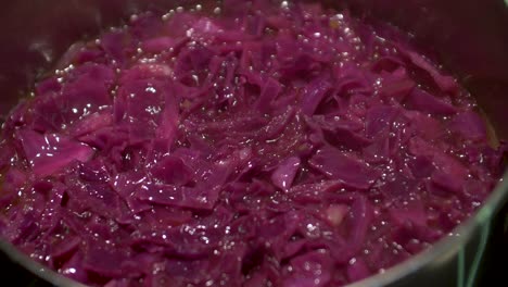 Cooking-red-cabbage