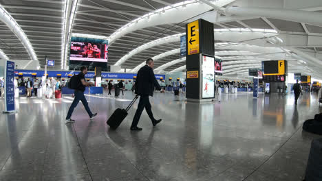 London-England,-Circa:-Flughafen-Heathrow-Terminal-In-London,-England,-Vereinigtes-Königreich