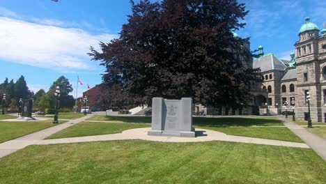 Pan-view-of-the-British-Columbia-Law-Enforcement-Memorial-that-commemorates-law-enforcement-professionals-who-died-in-the-line-of-duty