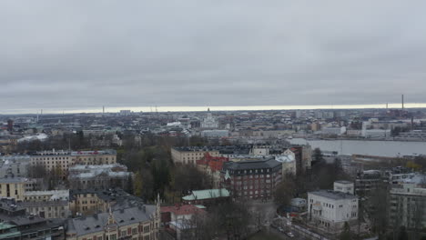 Luftdrohnenaufnahme-Der-Stadt-Helsinki