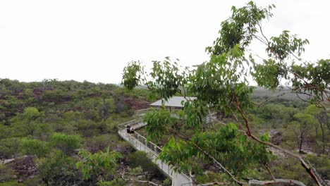 Aussichtspunkt-Natur-Im-Nördlichen-Territorium-In-Der-Nähe-Von-Darwin,-NT,-Australien,-Hochfliegender-Kran,-Aufgenommen-In-4K